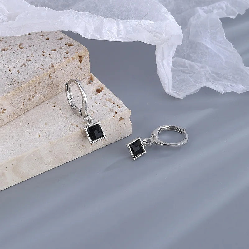VENTFILLE 925 Sterling Silver Black Agate Earrings Female Niche Design Simple, Compact And Fashionable Geometric Earrings