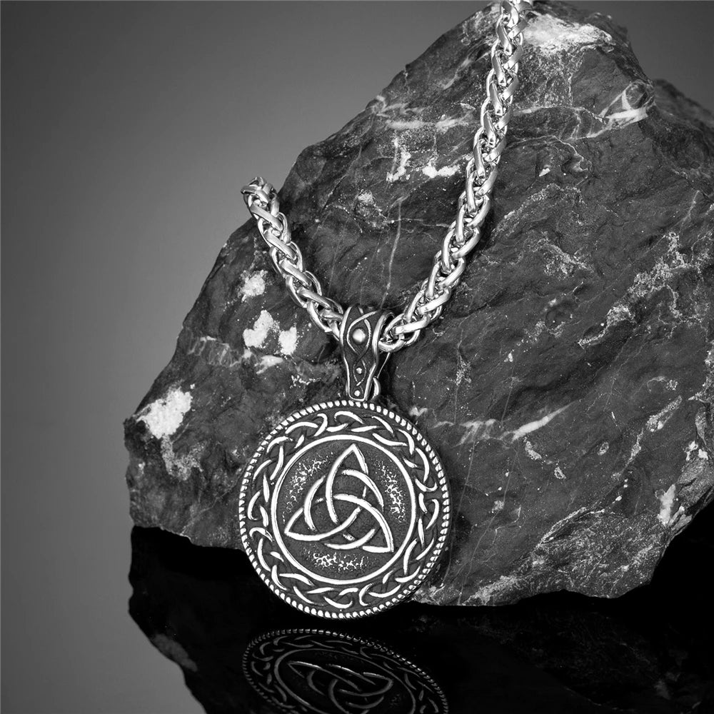 PENDRA Celtic Knot Rune Vegvisir Necklace