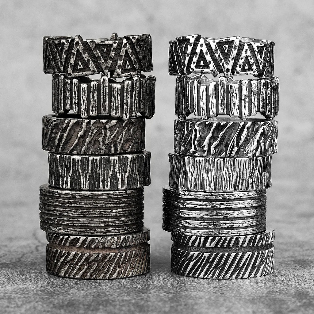 PENDRA Black Geometry Charm Ring