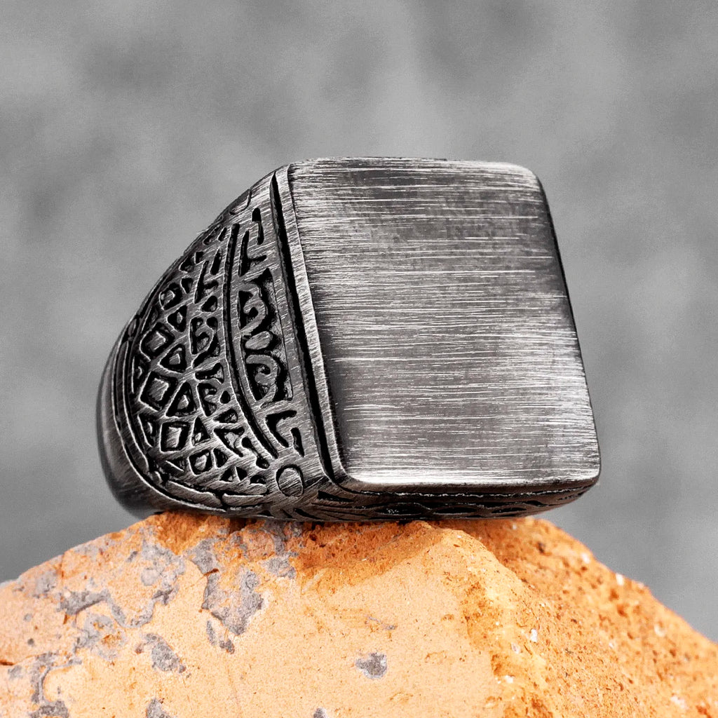 PENDRA Black Brushed Pattern Ring