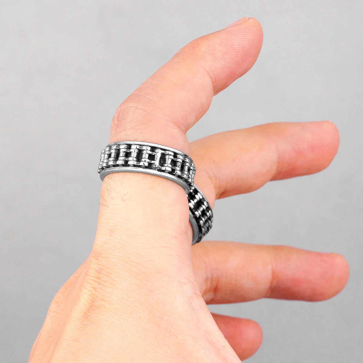 PENDRA Grid Weave Industrial Steel Ring