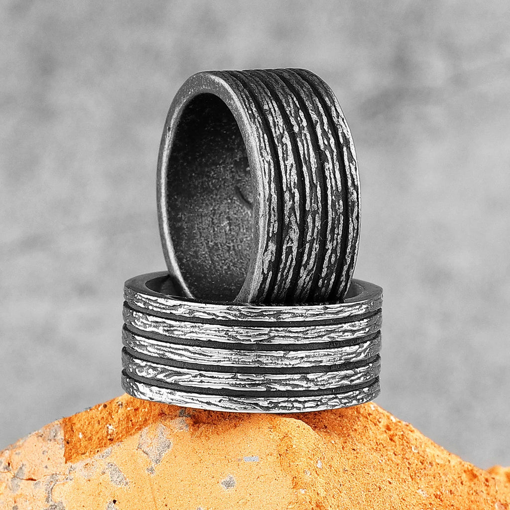 PENDRA Black Round Stripe Ring