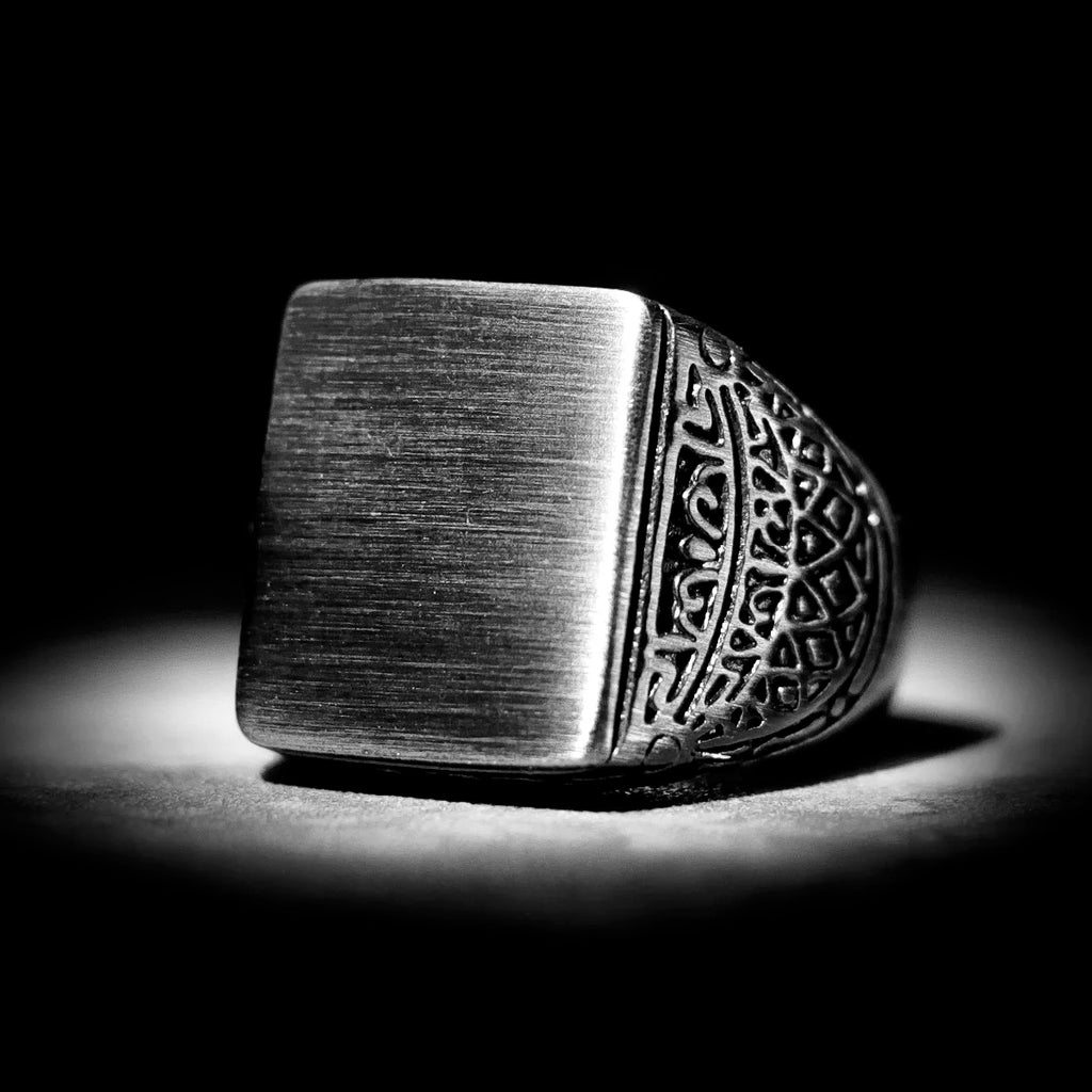 PENDRA Black Brushed Pattern Ring