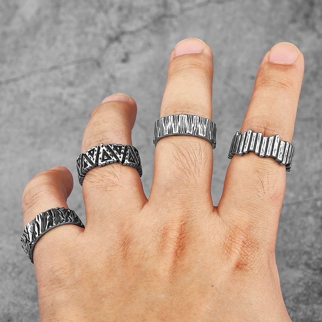 PENDRA Black Geometry Charm Ring
