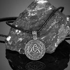 PENDRA Celtic Knot Rune Vegvisir Necklace