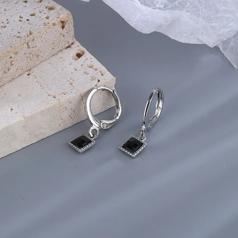 VENTFILLE 925 Sterling Silver Black Agate Earrings Female Niche Design Simple, Compact And Fashionable Geometric Earrings