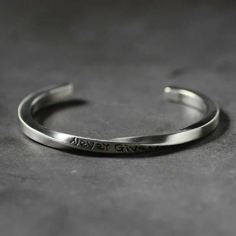 PENDRA Love Adjustable Bracelet