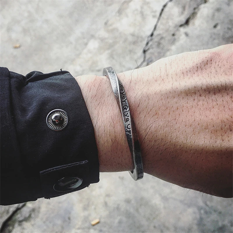 PENDRA Love Adjustable Bracelet