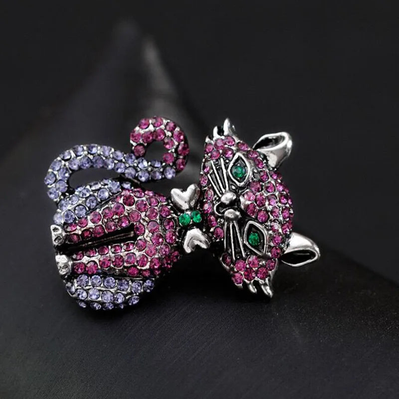 Wuli&baby Full Rhinestone Cat Brooches For Women Lovely Cat Pet Animal Party Causal Brooch Pins Gifts