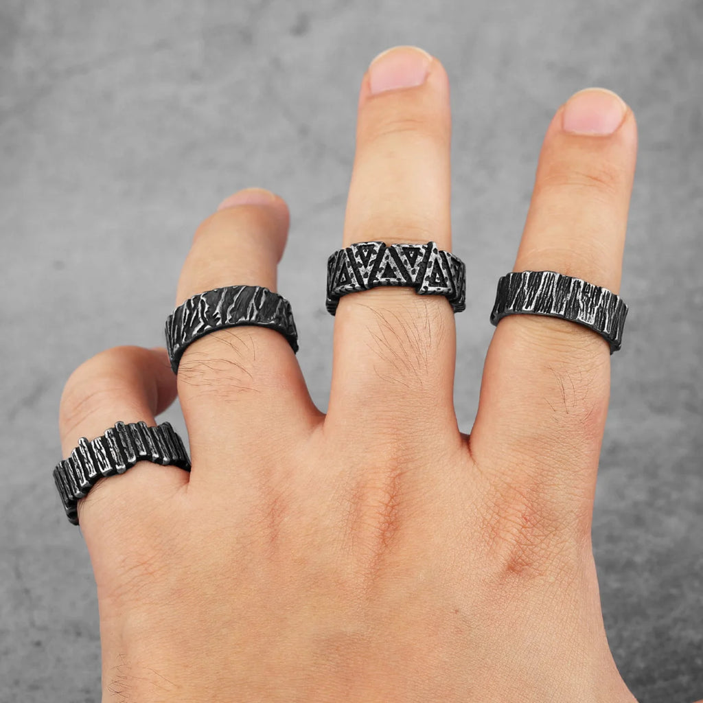 PENDRA Black Geometry Charm Ring