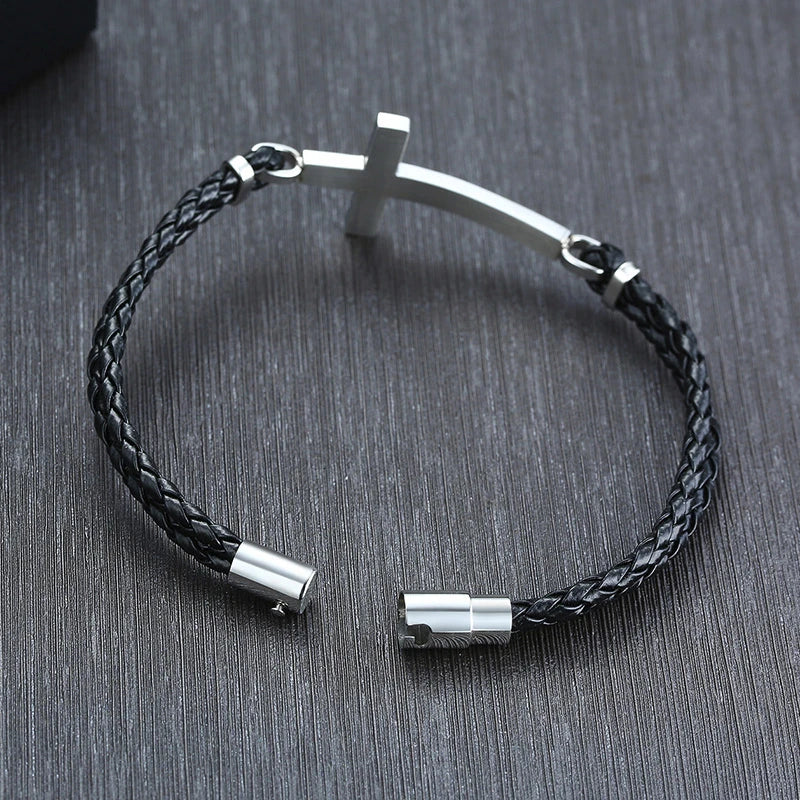 PENDRA Belnora Cross Charm Bracelet
