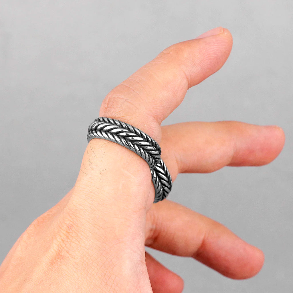 PENDRA Boyfriend Biker Steel Ring