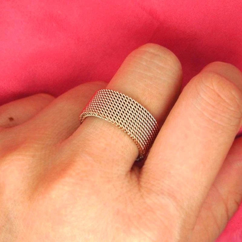 PENDRA Lunmond Mesh Band Ring