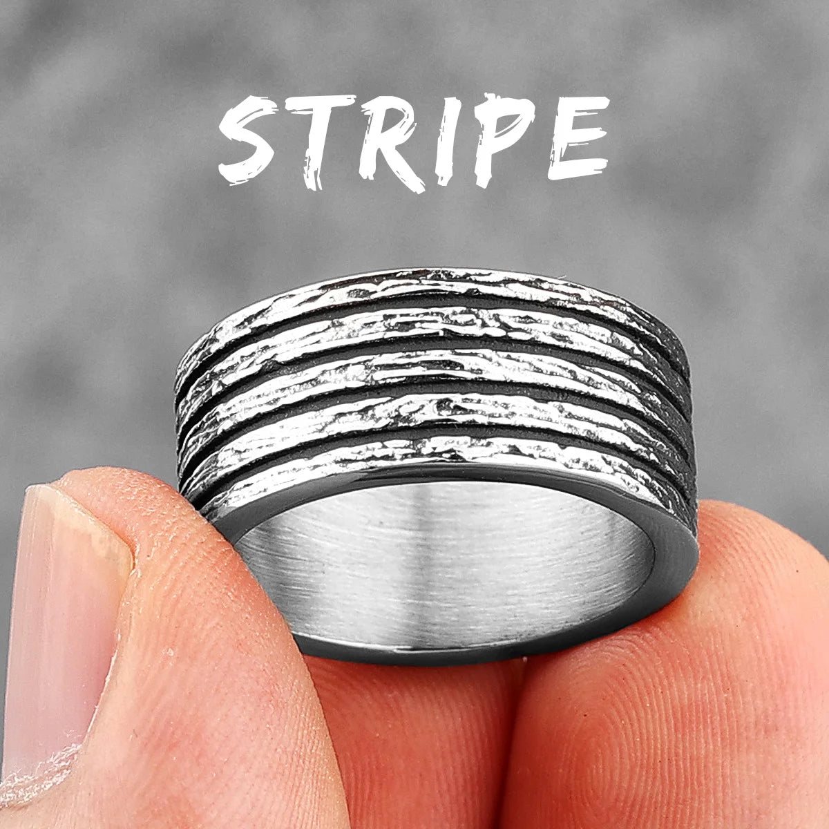 PENDRA Black Round Stripe Ring