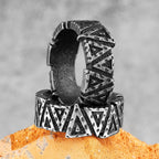 PENDRA Black Geometry Charm Ring