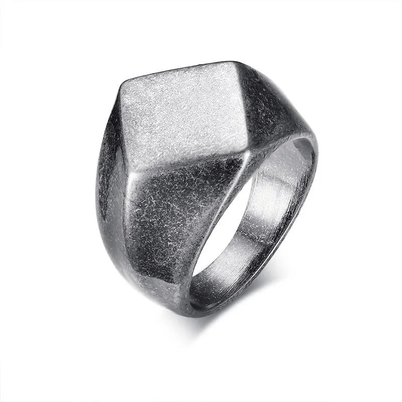 PENDRA Lunlith Signet Ring