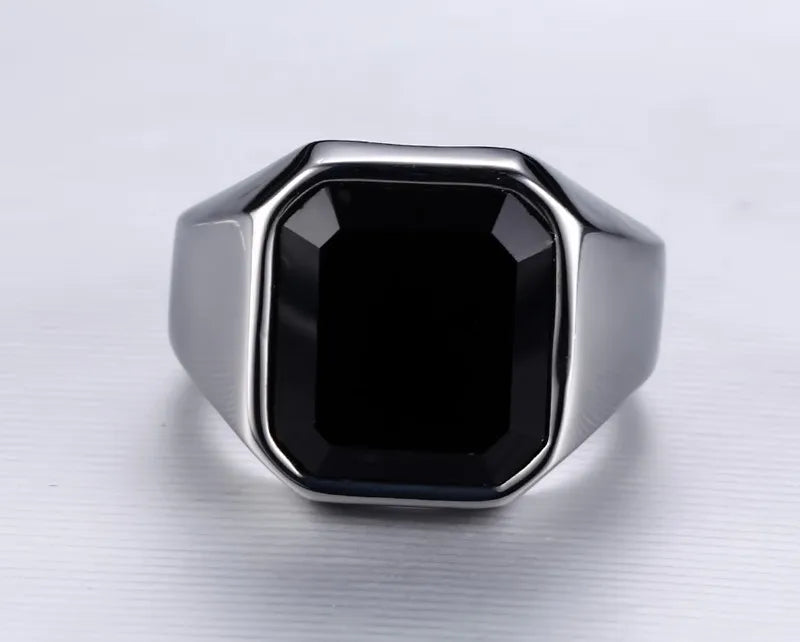 PENDRA Ravquin Signet Ring
