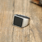 PENDRA Lunvane Signet Ring