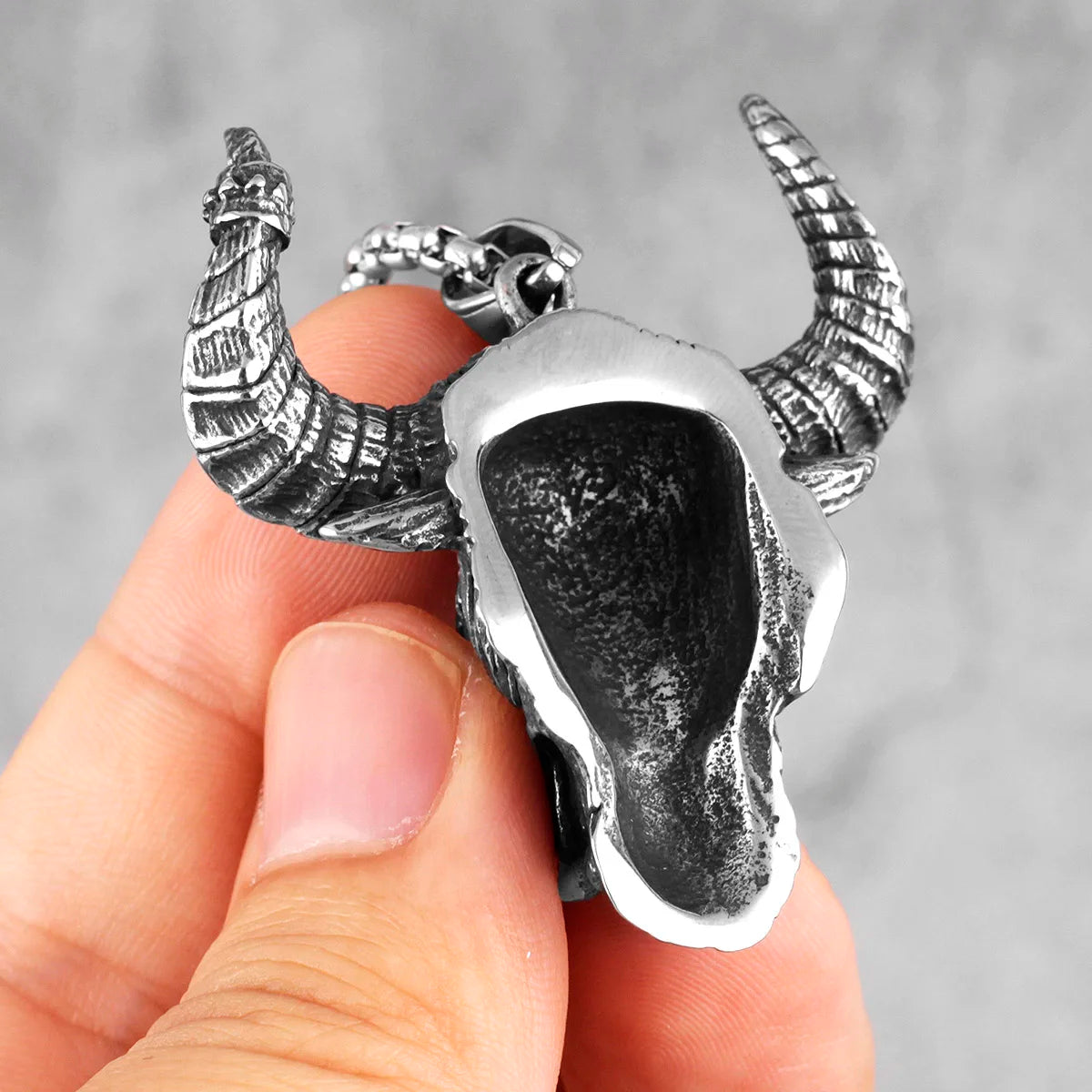 PENDRA Domineering Bull Demon Steel Necklace