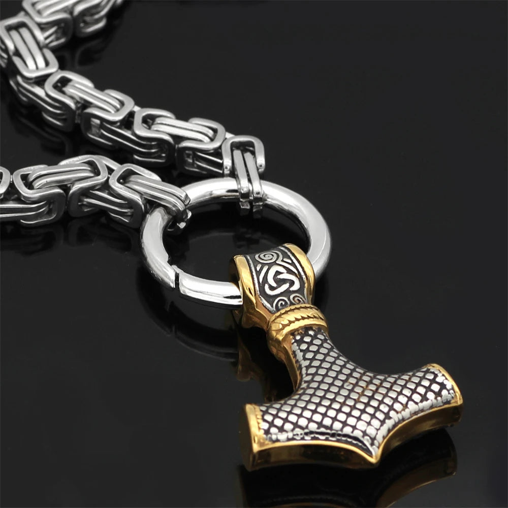 PENDRA Wolf Norse Necklace