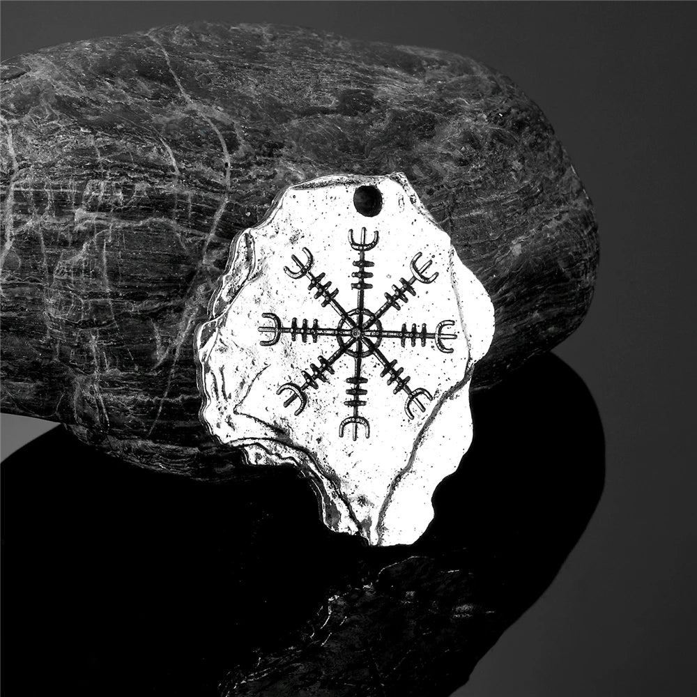PENDRA Rune Compass Chain Necklace