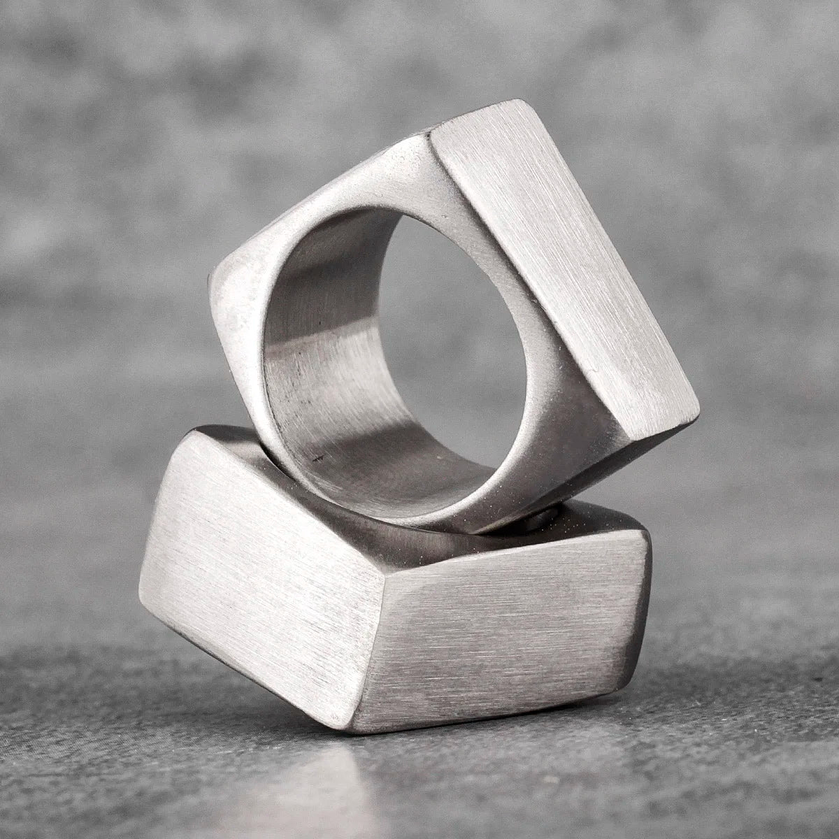 PENDRA Distorted Space Hyperbole Ring