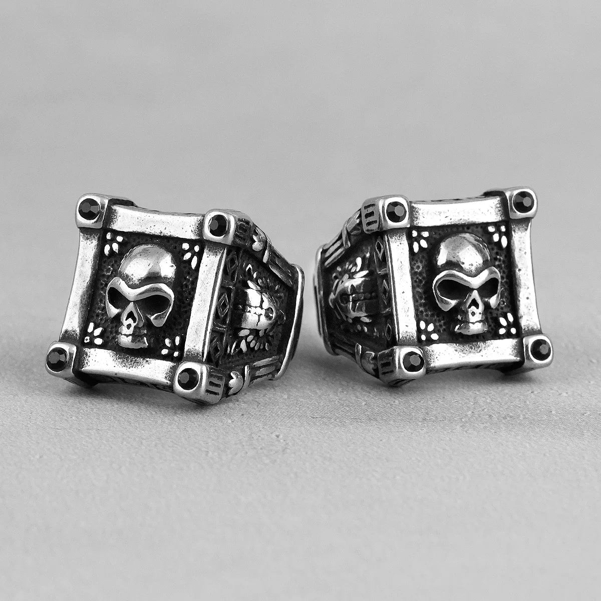 PENDRA Skull Zircon Crystal Steel Ring