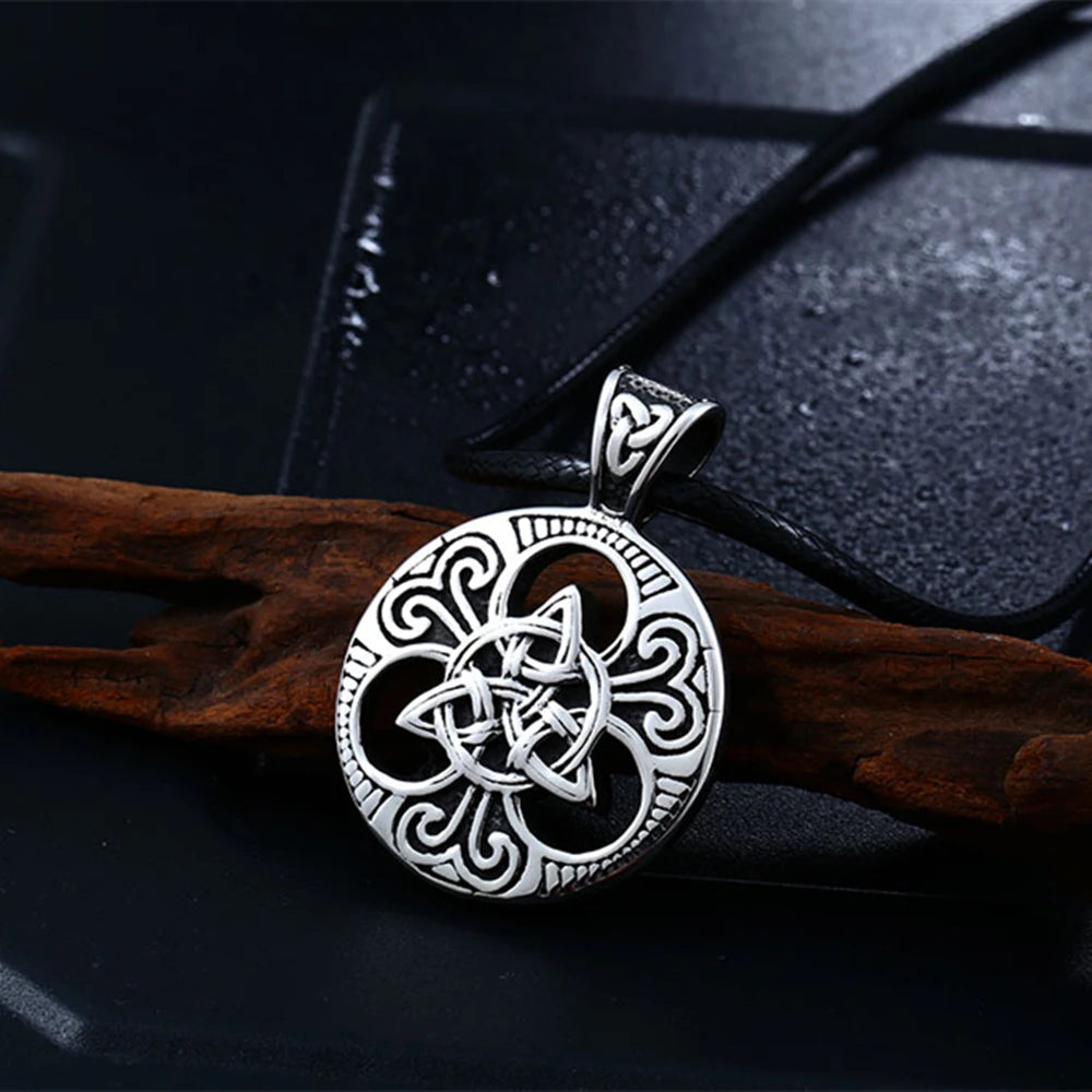 PENDRA Celtic Knot Rune Vegvisir Necklace