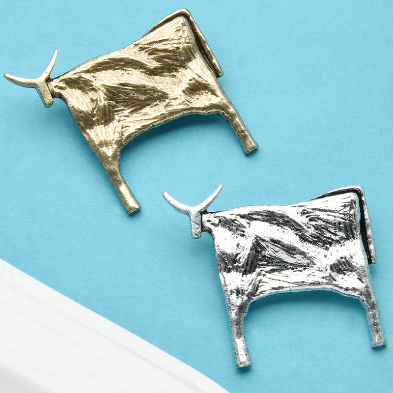 PENDRA Heritage Cattle Vintage Metal Brooch