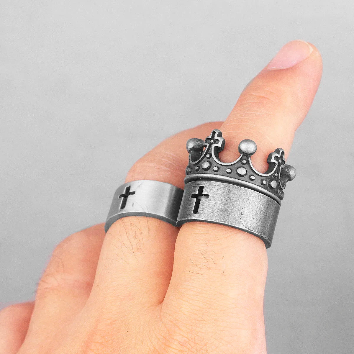 PENDRA Cross Crown Boyfriend Steel Ring