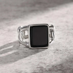 PENDRA Pryvara Signet Ring