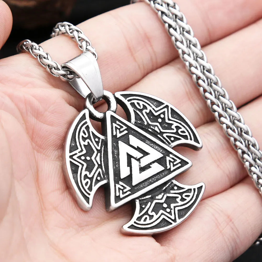 PENDRA Celticknot Viking Triangle Celtic Knot Pendant