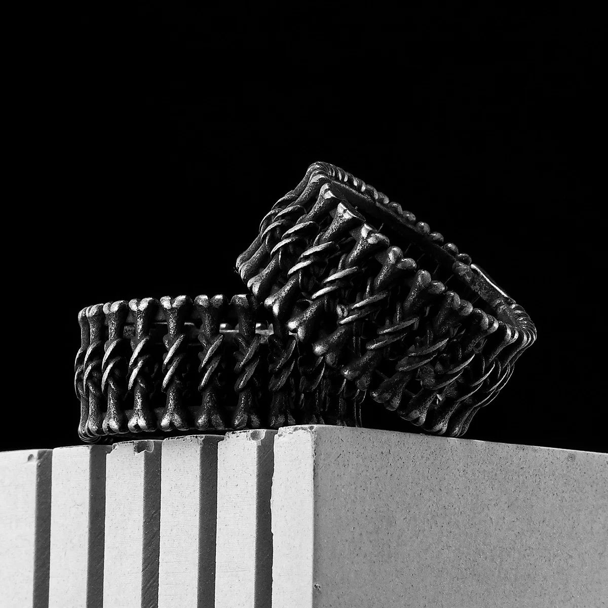 PENDRA Bone Rock Minimalism Steel Ring