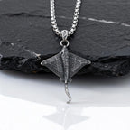 Men's Stainless Steel Devil Fish Necklace,Punk Vintage 3D Devil Fish Pendant Necklace,Shark Enthusiast Gift