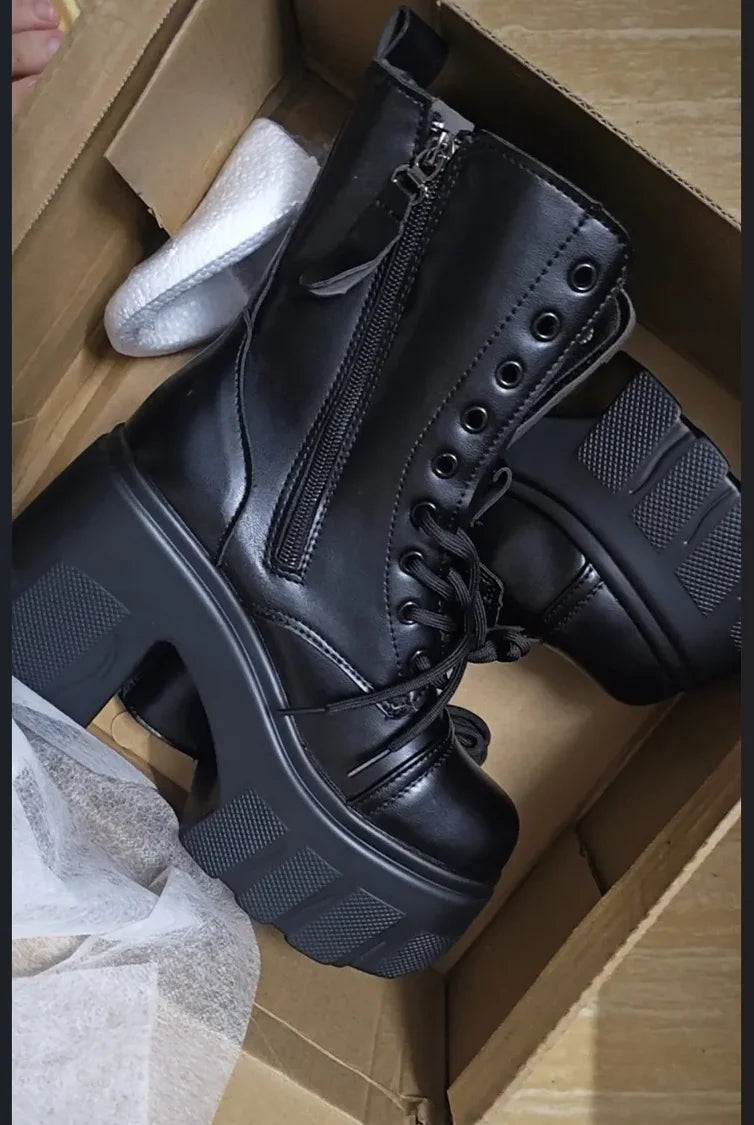 PENDRA Ultra Thick Soled Boots