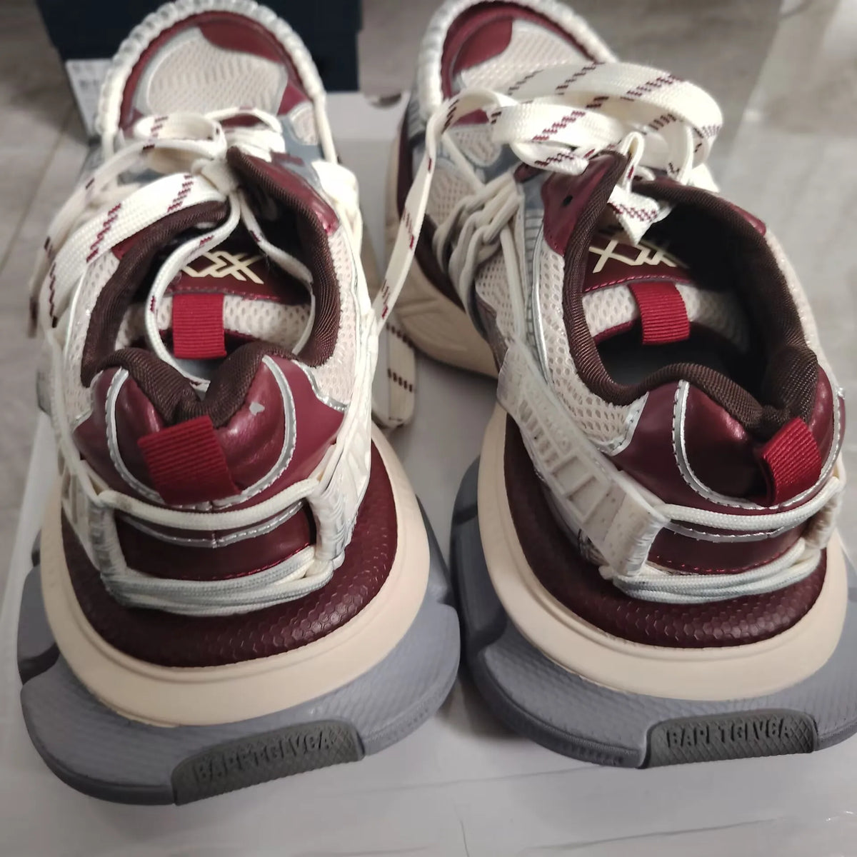 PENDRA Sports Couple Polishing Shoes