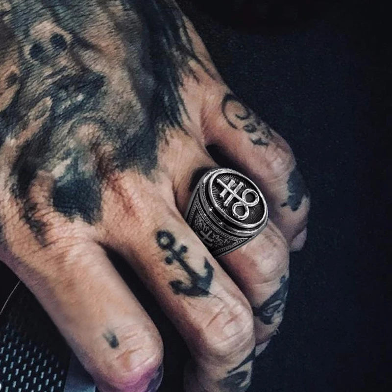 PENDRA Kaevara Cross Charm Ring