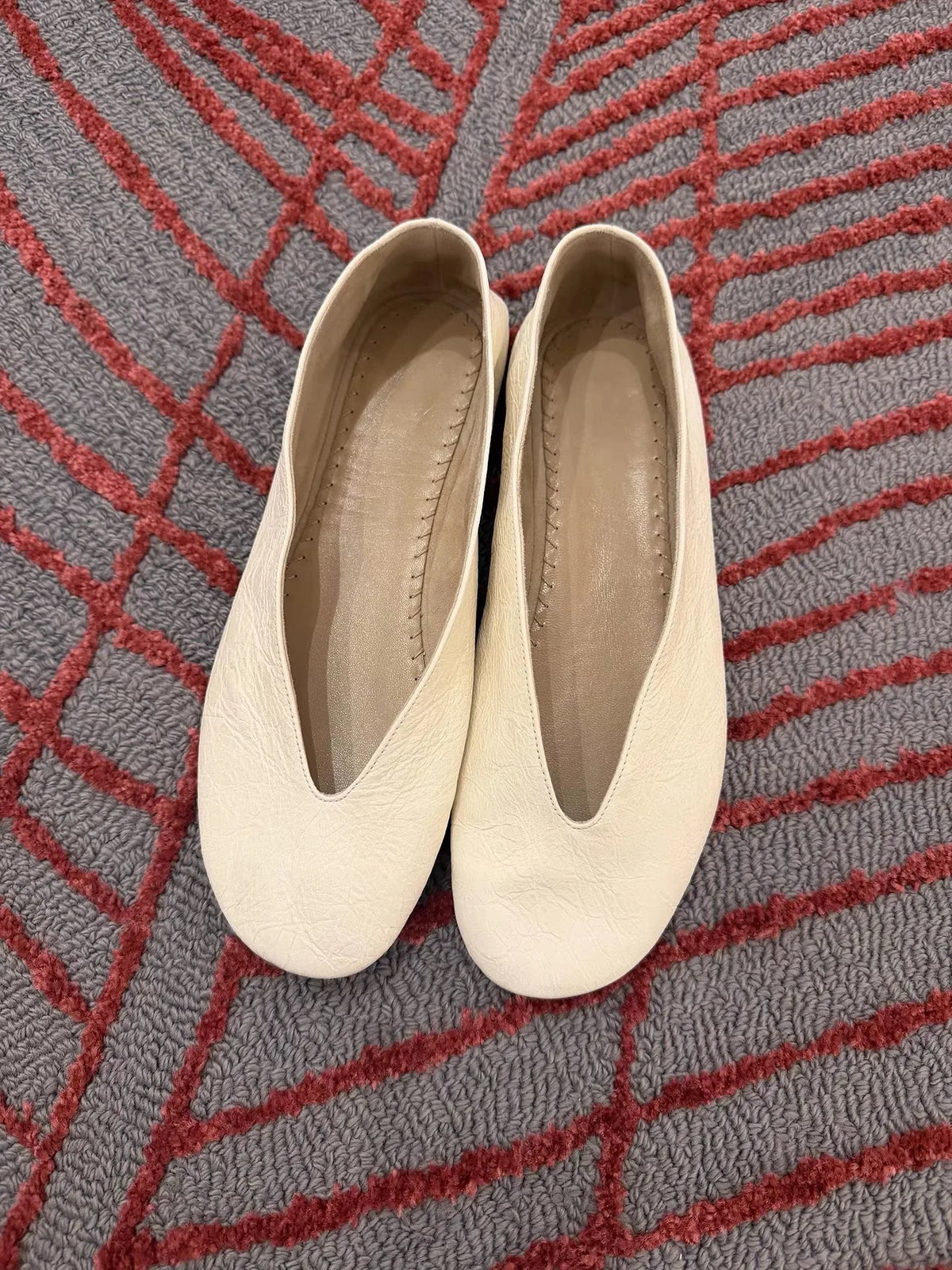 PENDRA Flat Spot Sheepskin Shoes