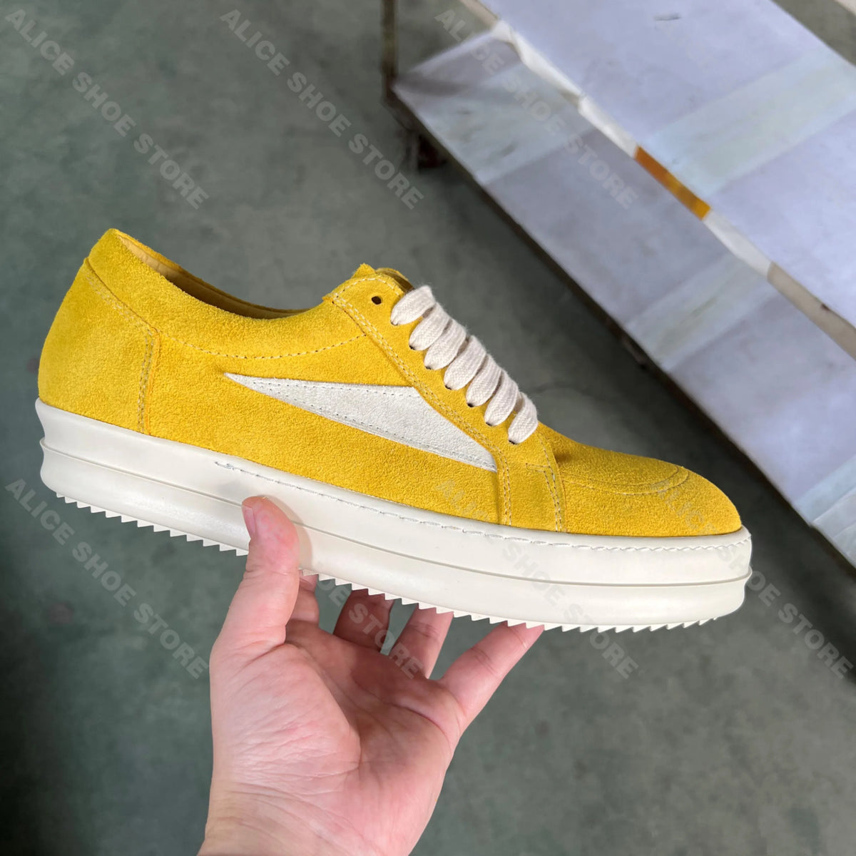 Gold Suede Leather Designer Women Shoe Low Top Casual Men Sneaker Quality Luxury Trainer Quality Platform Flat Thick-sole Shoe