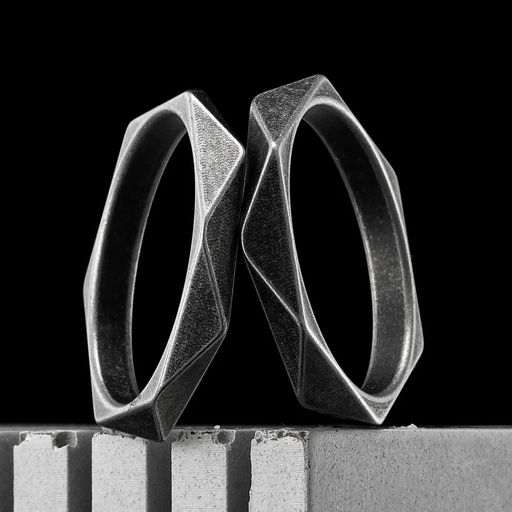 PENDRA Rhombic Cut Rock Steel Ring