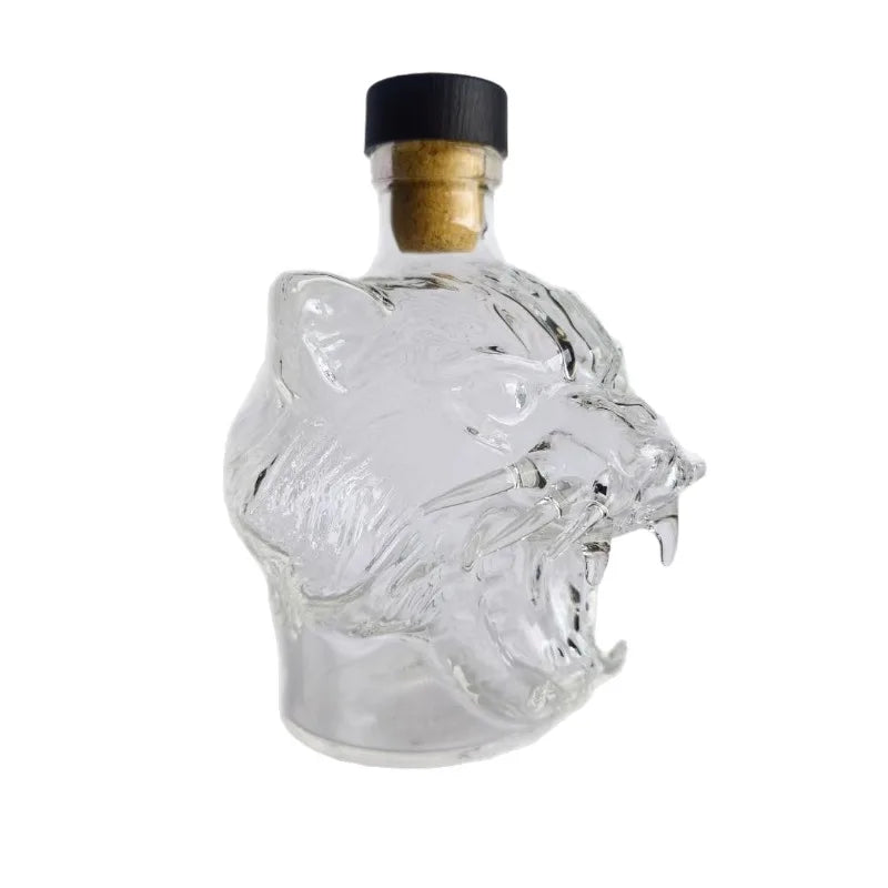 3D Skull Glass Whiskey Decanter Clear Bottle with Cork Stopper for Home Bar Halloween Party Collectible Ornament