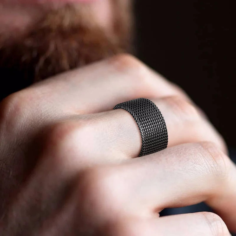 PENDRA Lunmond Mesh Band Ring