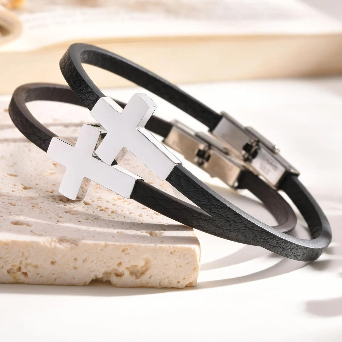 PENDRA Fenlith Cross Charm Bracelet