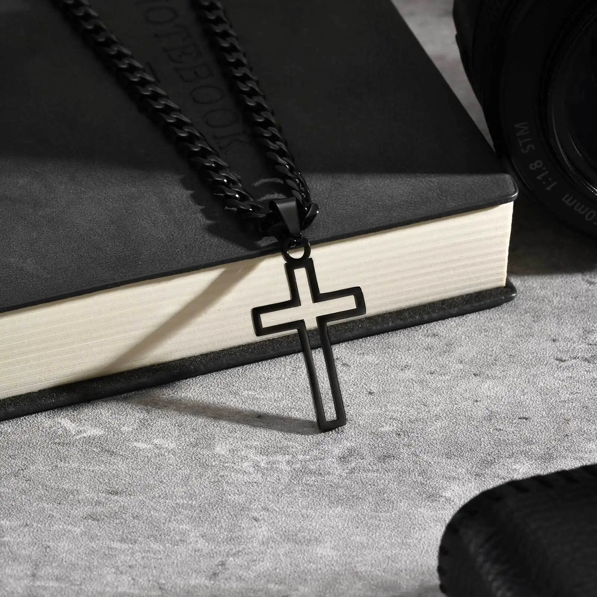 PENDRA Cross Basic Pendant Necklace