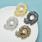 PENDRA Florielle16 Pearl Brooch