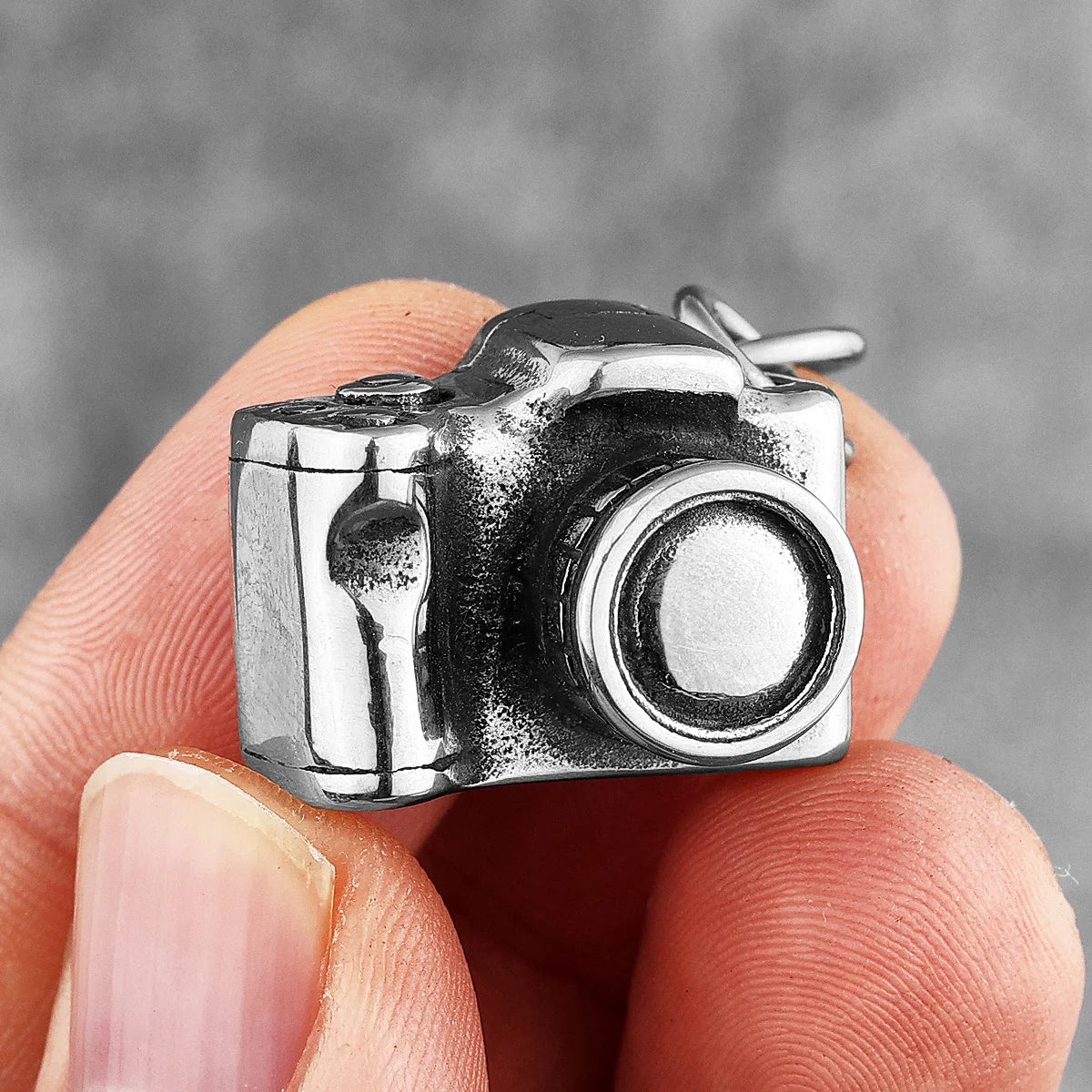 PENDRA SLR Camera Boyfriend Steel Necklace
