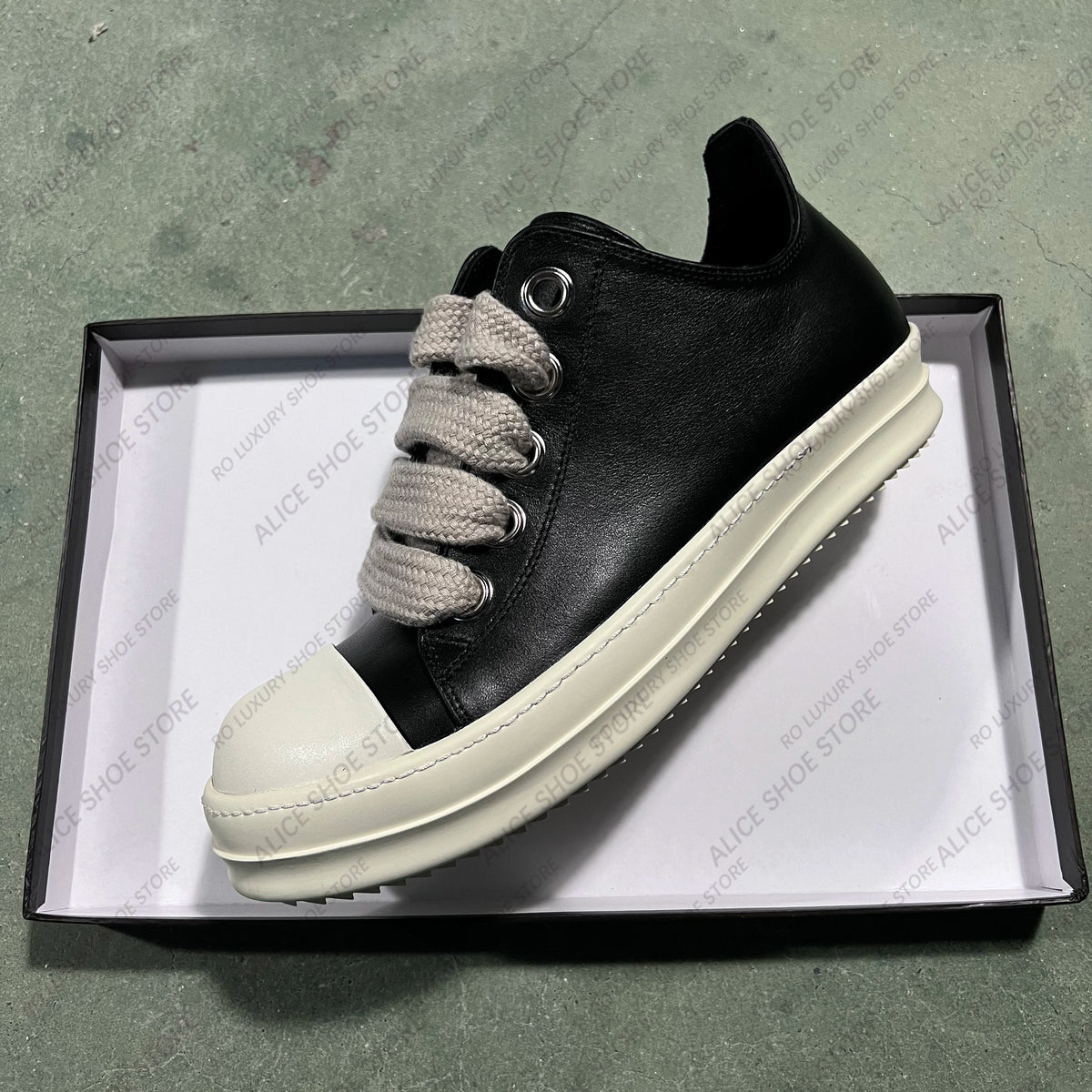 PENDRA Jumbo Noir Black Leather Low-Top Jumbo-Lace Platform Sneakers