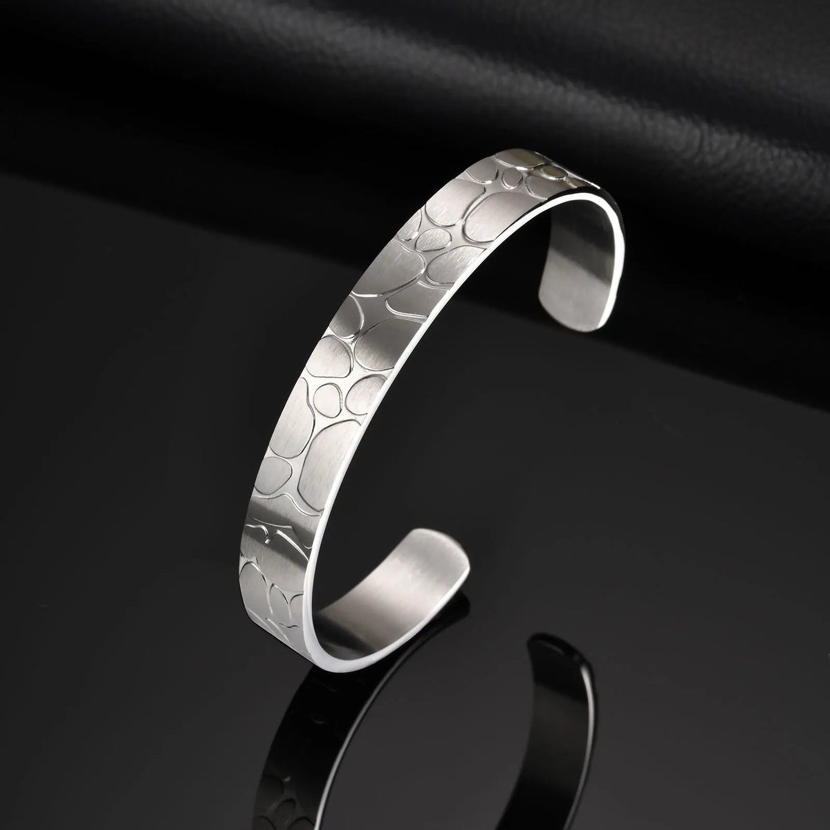 PENDRA Halelith Minimalist Bracelet