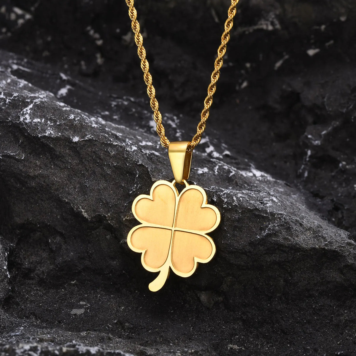 PENDRA Clover Leaf Rope Pendant Necklace