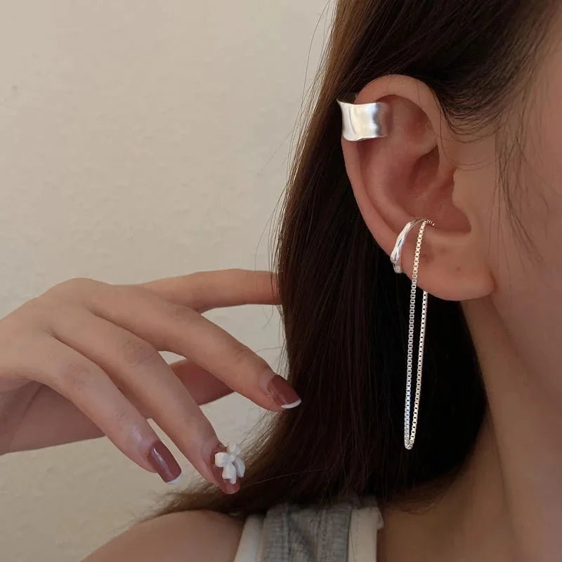 PENDRA Silver Tassel Ear Accessory